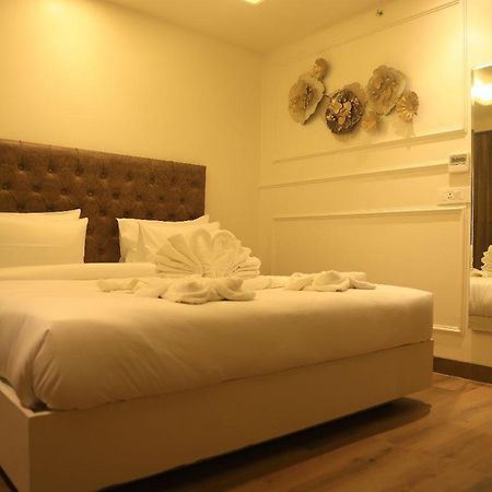 Sapphire Sky Hotel デヘラードゥーン エクステリア 写真