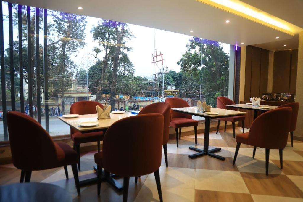 Sapphire Sky Hotel デヘラードゥーン エクステリア 写真