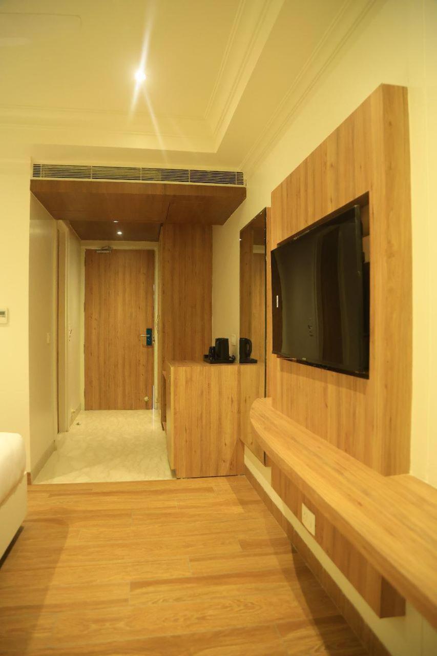 Sapphire Sky Hotel デヘラードゥーン エクステリア 写真